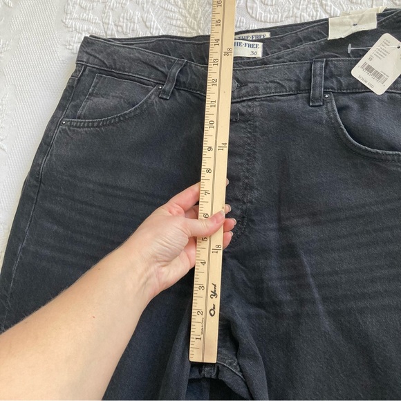 NWT Free People jeans crossroads blackout mid rise straight button fly - Picture 12 of 14